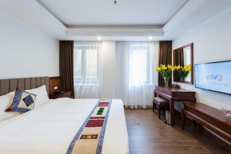 Superior Double Window